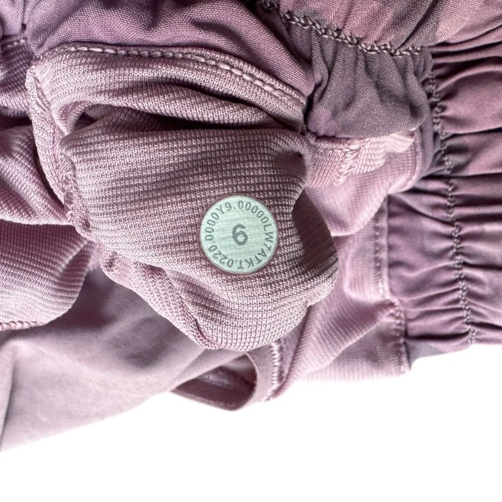 Lululemon Speed Up Camo Print Running Shorts Women's Size 6 Purple
